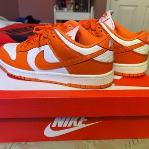 Nike dunks low